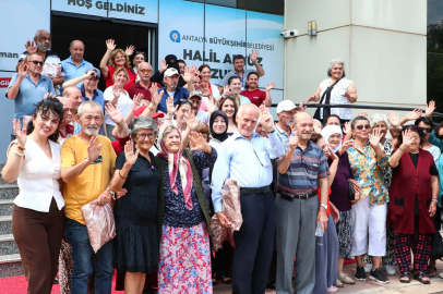 Antalya'da kalplere dokunan buluşma