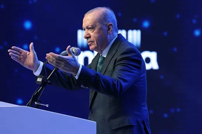 Erdoğan: Rakiplerimiz koltuk kavgasında, biz Türkiye’yi geleceğe hazırlıyoruz