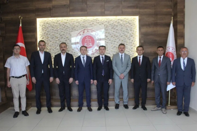 Bursa'da görev yeri değişen Başsavcı ve savcılara veda