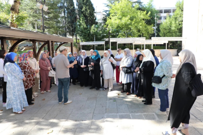Gemlik Kurtullu kadınlar Bursa’nın tarihi ve manevi mirasını keşfetti