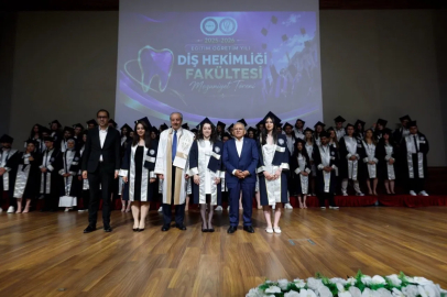 NNYÜ Diş Hekimliği mezunlarını verdi