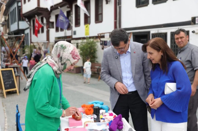 Kütahya'da Başkan Kahveci, Germiyan Sokak'ta üreticilerle buluştu