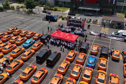 İstanbul'da 253 taksilik 'Demokrasi Konvoyu'