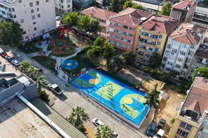 Bakırköy Vefa Parkı yenilenen yüzüyle hizmete açıldı
